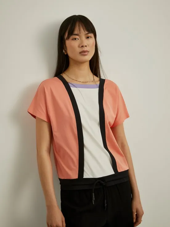 Color block t-shirt with adjustable waist