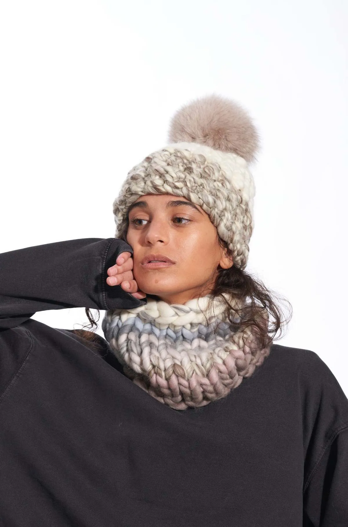 color block taupe marble beanie - White