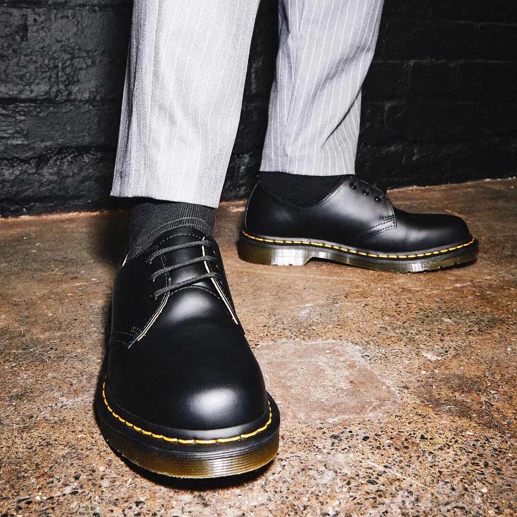    Dr Martens 3 Eye Gibson Smooth Black