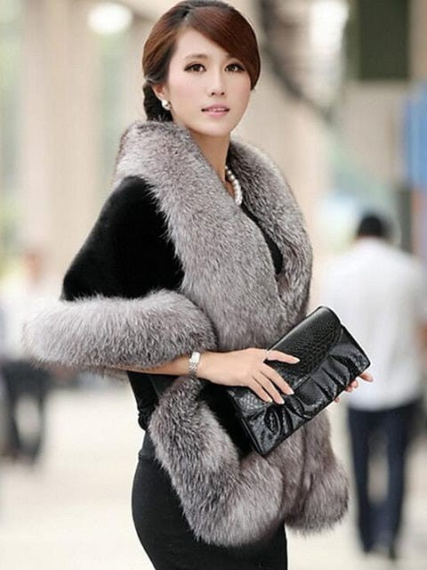 Ladies' V Neck Windproof Half Sleeve Faux Fur Trim Coat