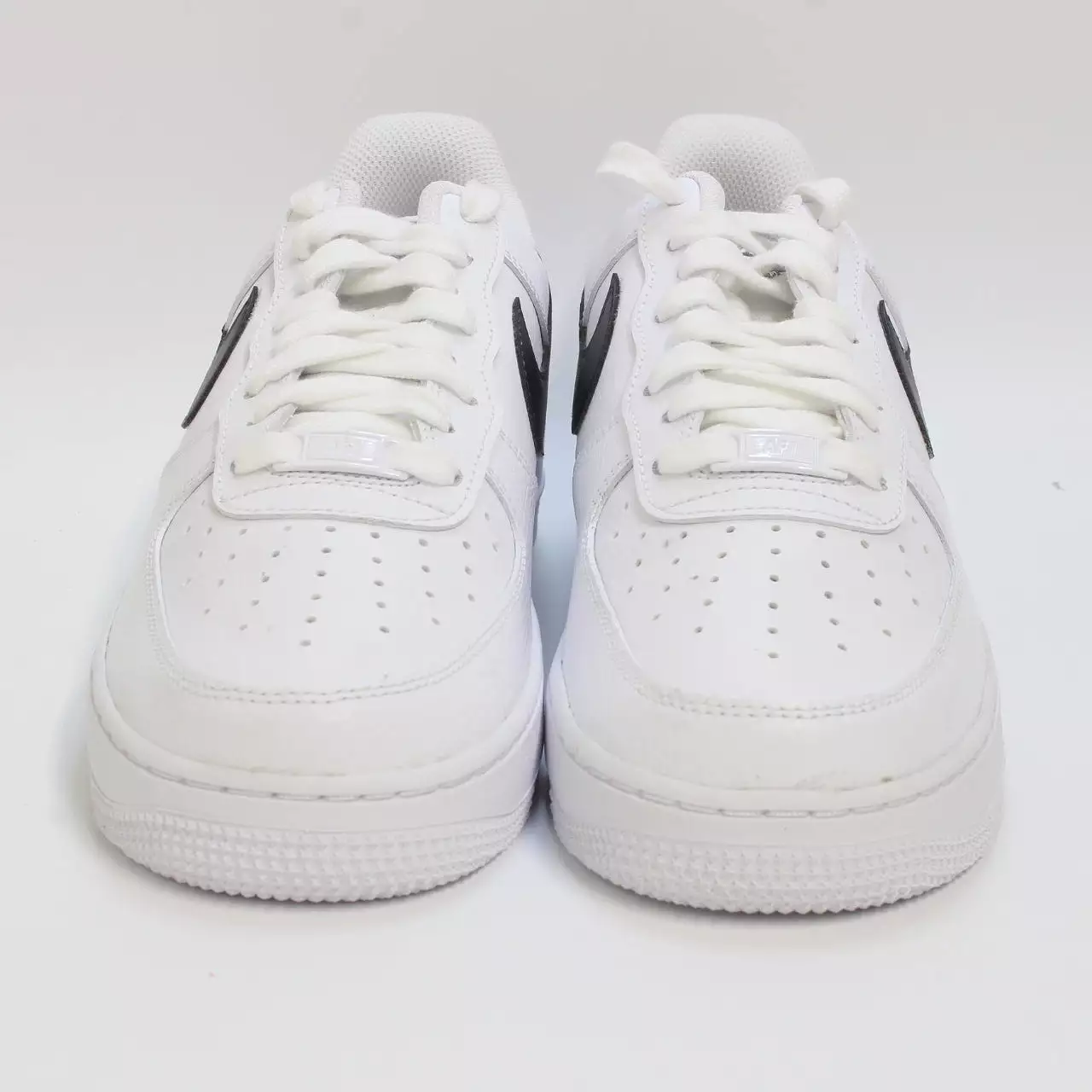 Nike Air Force 1 07 White Black White White Trainers