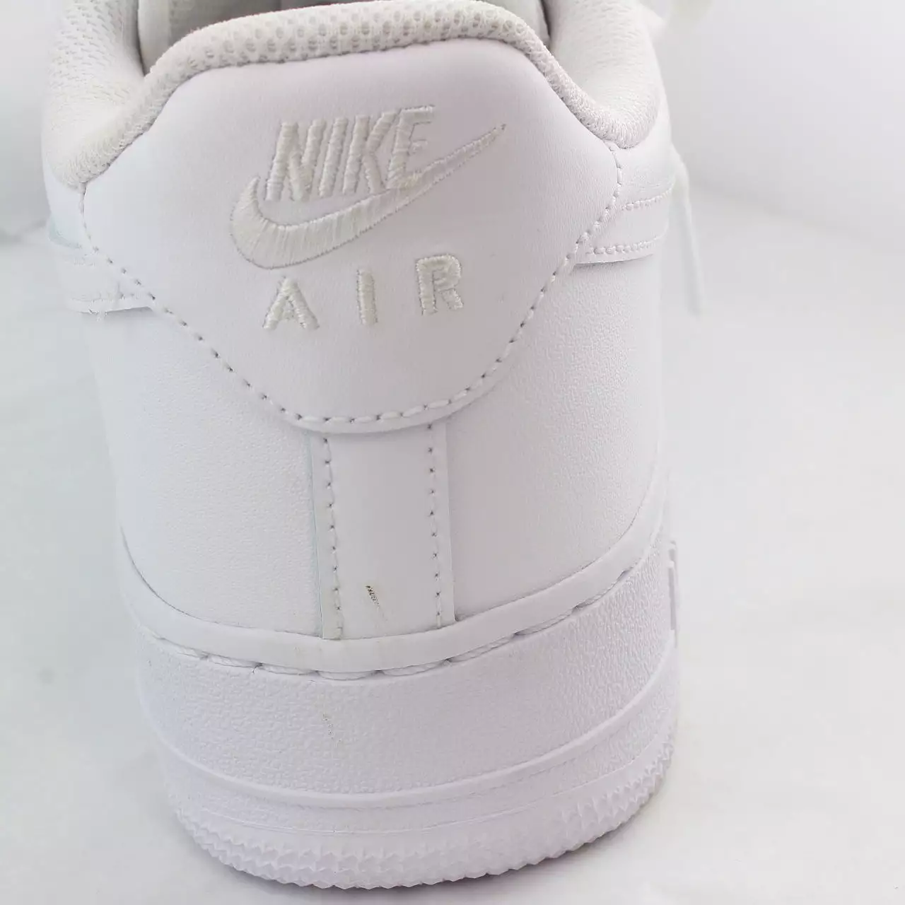 Nike Air Force 1 07 White Trainers