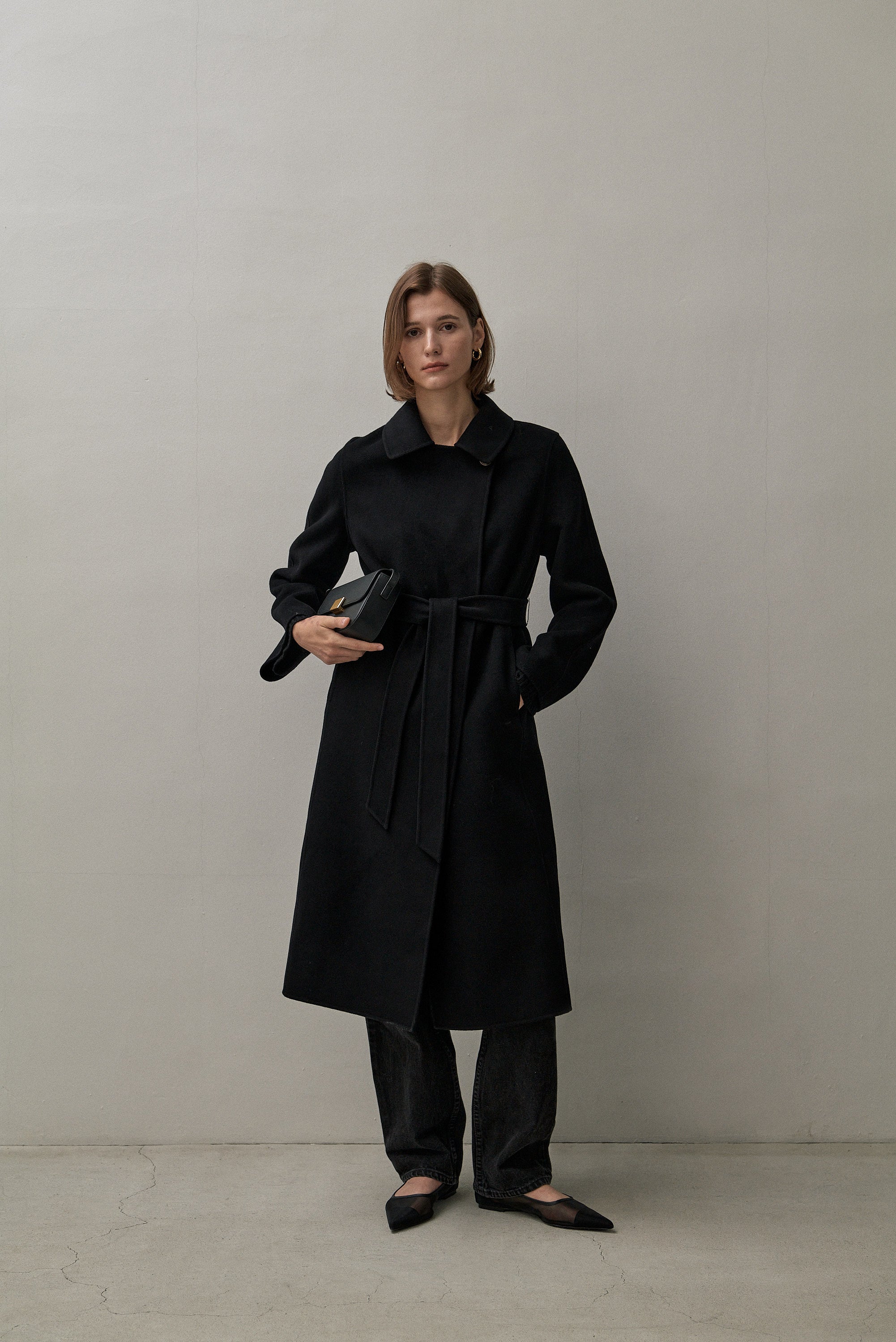 THE TAILORED COAT - BLACK