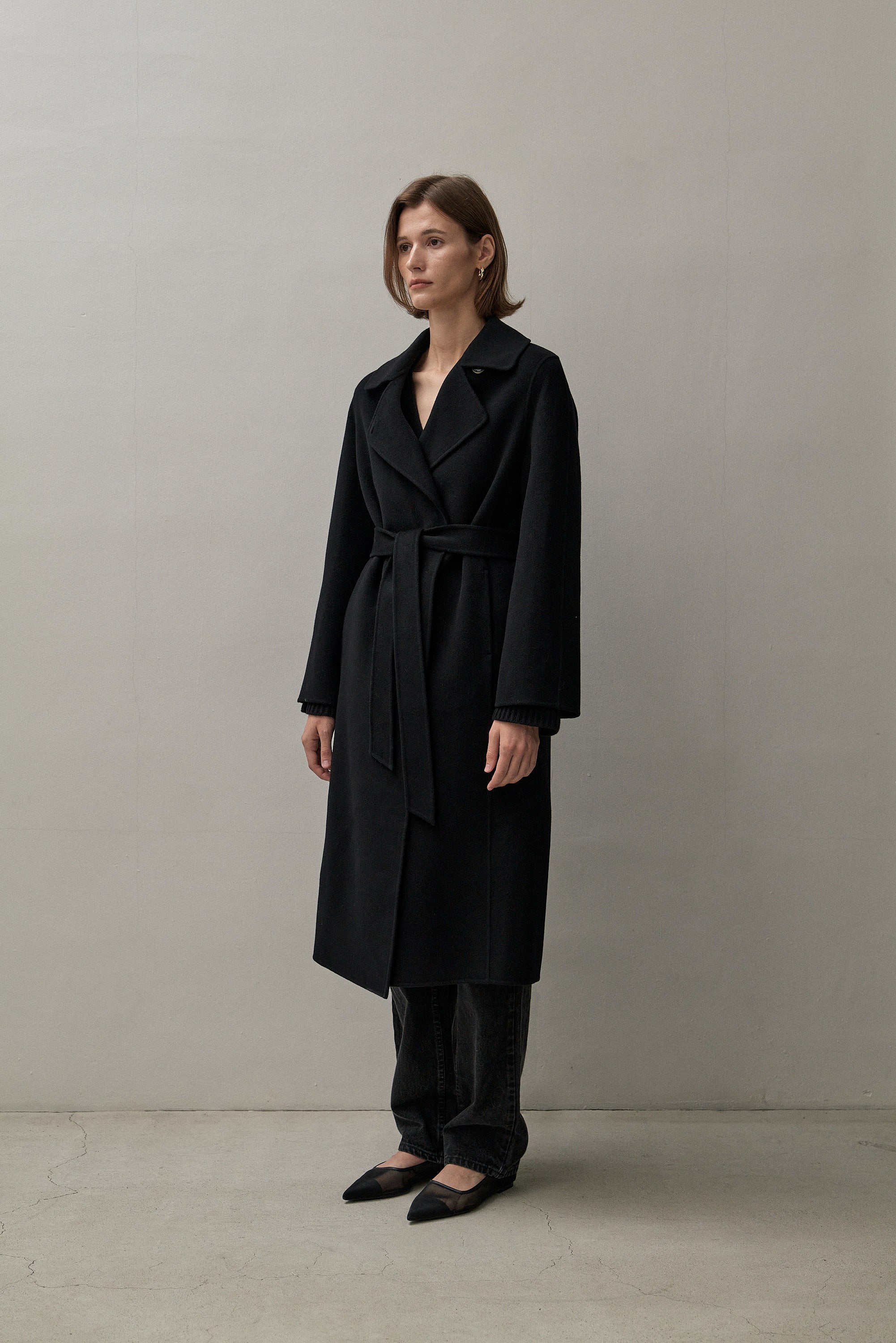 THE TAILORED COAT - BLACK